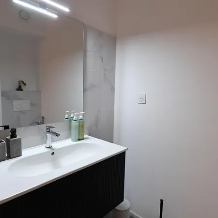 Appartement Les 5 Vents, T2 Piscine Et Pianottoli-Caldarello (Corsica)