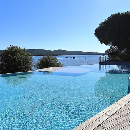 Les 5 Vents, T2 Piscine Et Pianottoli-Caldarello (Corsica)
